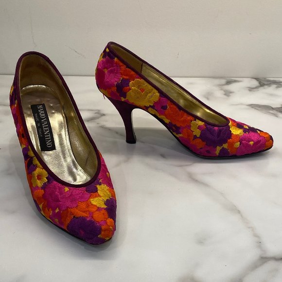 Vintage Valentino floral pumps - Picture 4 of 12